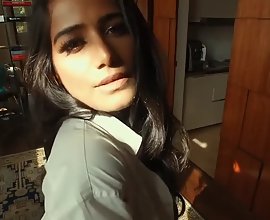 Indian Beauty Having Sex - Real Indian Sex Scandals - Indian MMS Videos & Porn Scandals