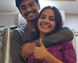 18 Year Old Indian College Couple Viral Sex MMS